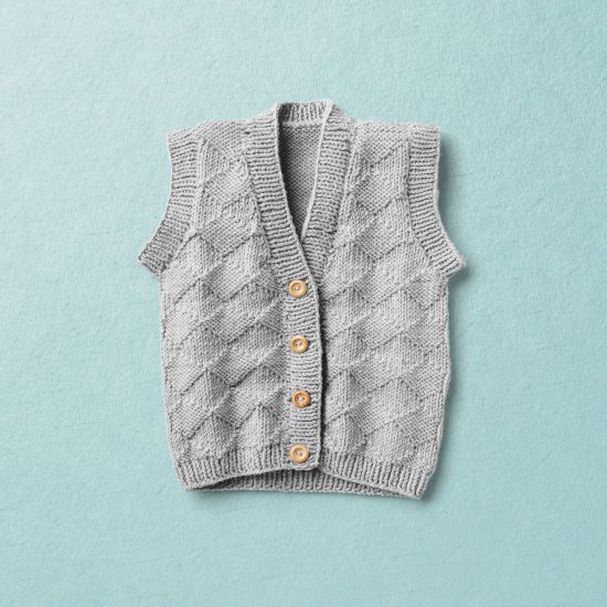Vintage Style inspired Van Beren baby knit vest QUINN, handmade in Austria, high quality, eco conscious clothes, baby shower, baby belly party, hand knitted, fair fashion