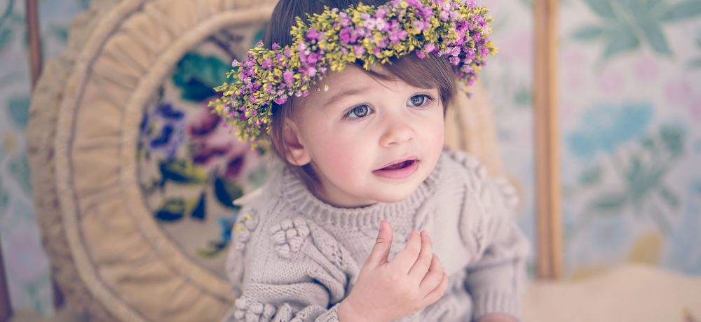 Flower girl, handmade in Austria, merino wool, eco consciouis clothes, baby present, baby shower, baby belly party, hand knitted, fairfashion, heirloom, VAN BEREN