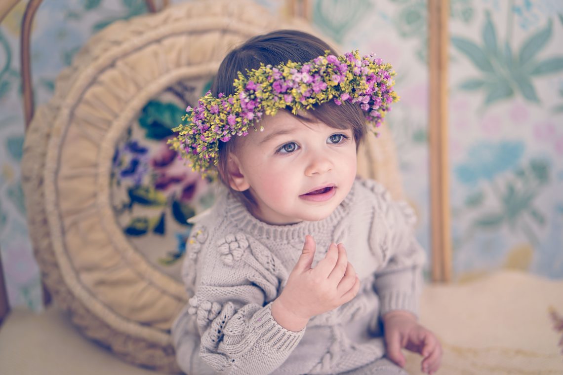 Flower girl, handmade in Austria, merino wool, eco consciouis clothes, baby present, baby shower, baby belly party, hand knitted, fairfashion, heirloom, VAN BEREN