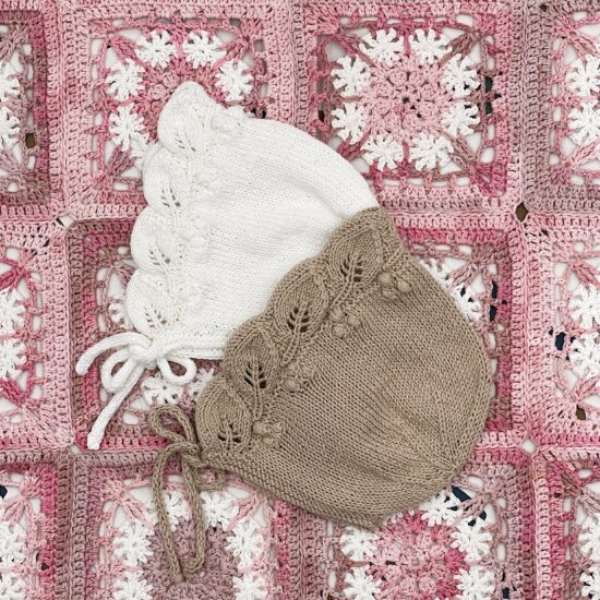 Knit bonnet AVIA handmade in Austria of organic cotton yarn VAN BEREN