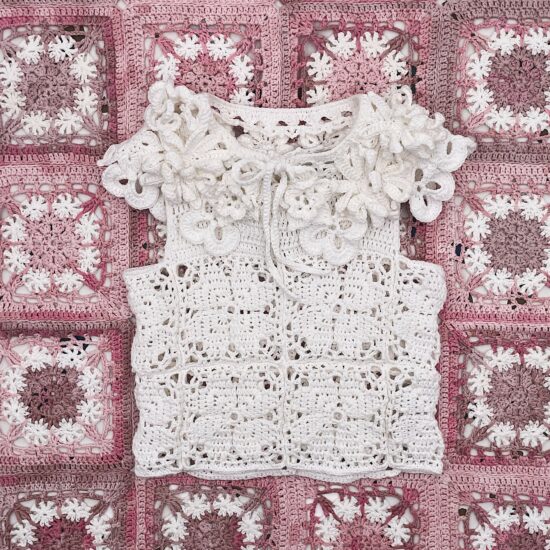 Crochet collar KARO handmade of organic cotton yarn in Austria VAN BEREN