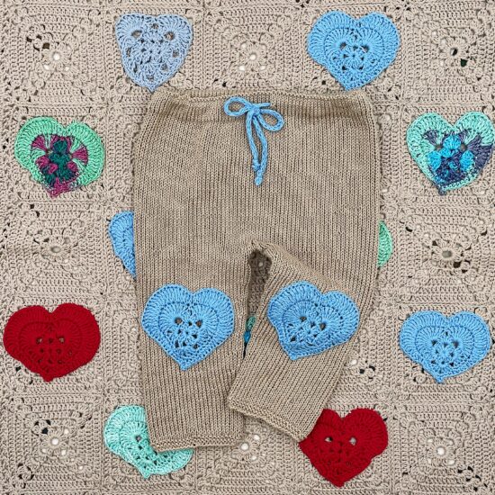 Crochet Blanket HEART BEAT handmade in Austria of organic cotton yarn VAN BEREN