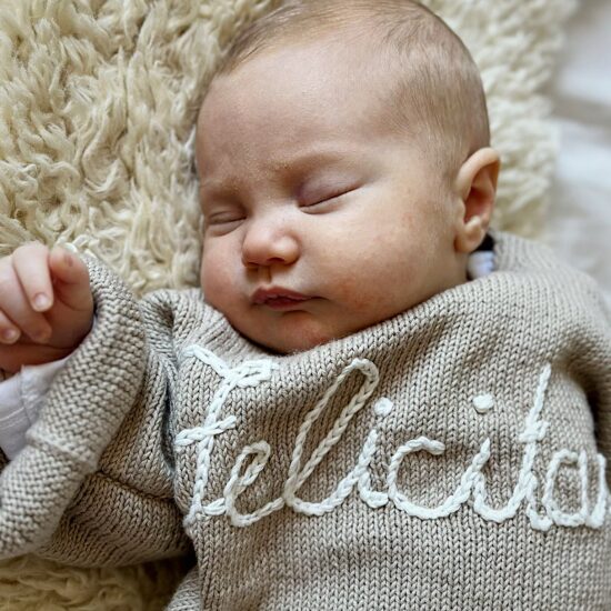 Baby sweater ESKIL personalized handmade of organic cotton yarn in Austria VAN BEREN