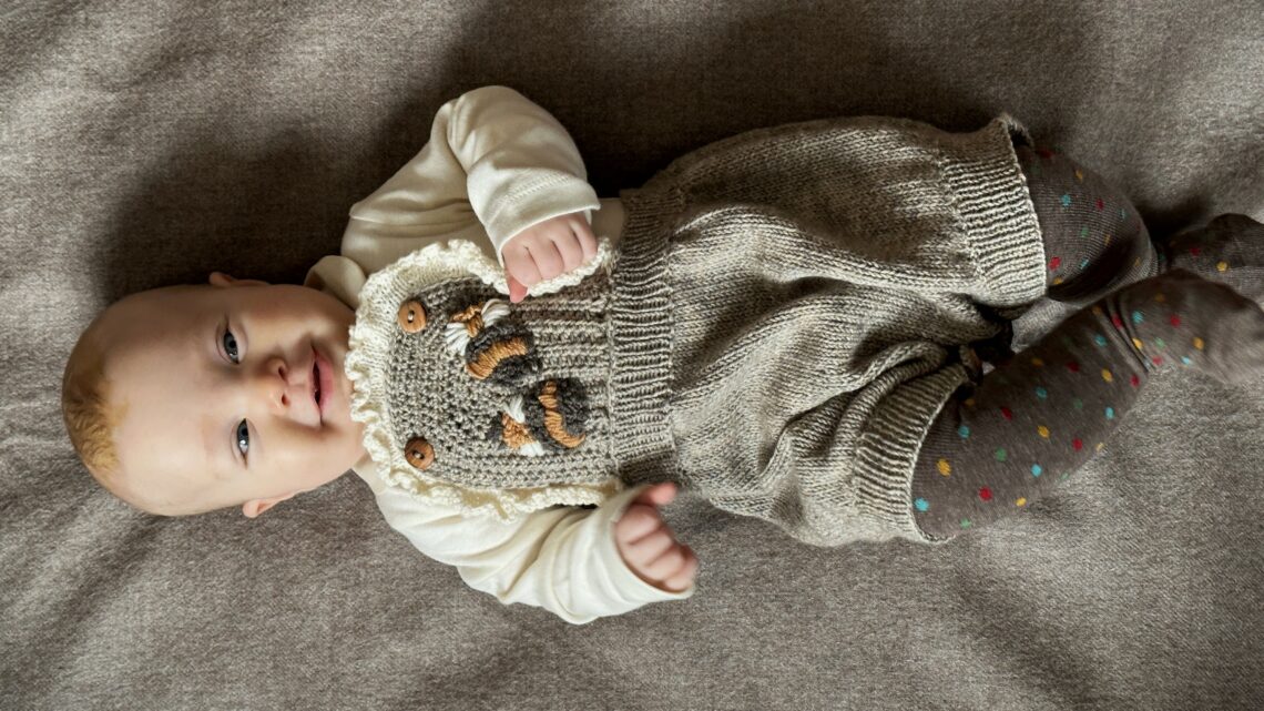VAN BEREN Knits, handmade knits for babies and toddler made in Austria